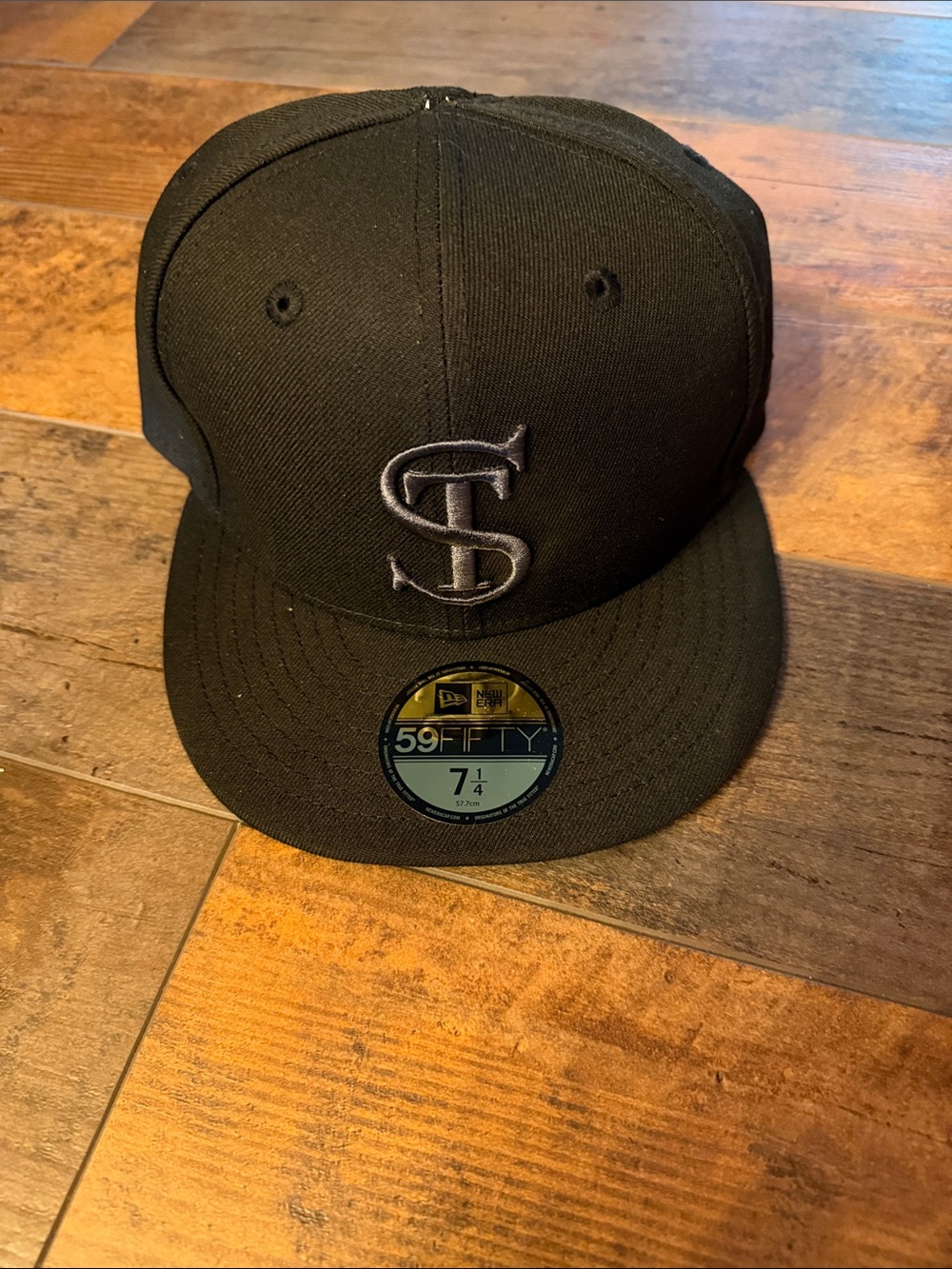 Todd Snyder New Era Black Fitted Hat with Silver Embroidered.  Sz 7 1/4.  NWT